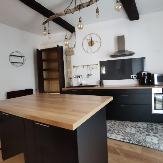  AIGUES-VIVES IMMO : Maison / Villa | GALLARGUES-LE-MONTUEUX (30660) | 82 m2 | 870 &euro; 