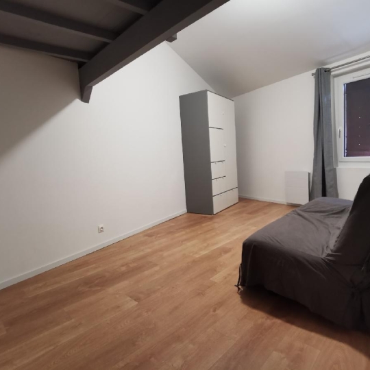  AIGUES-VIVES IMMO : Maison / Villa | GALLARGUES-LE-MONTUEUX (30660) | 82 m2 | 870 &euro; 