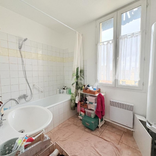  AIGUES-VIVES IMMO : Appartement | GALLARGUES-LE-MONTUEUX (30660) | 93 m2 | 845 &euro; 