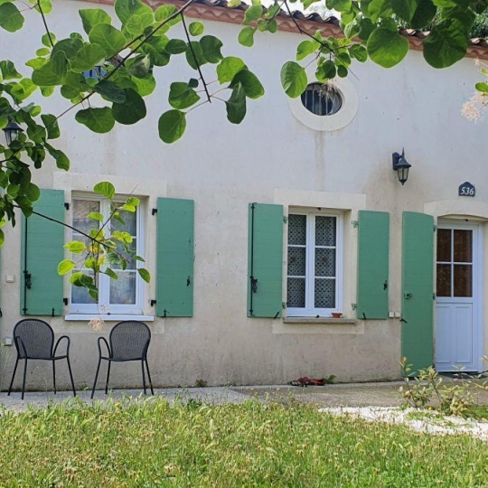 AIGUES-VIVES IMMO : Maison / Villa | GALLARGUES-LE-MONTUEUX (30660) | 35.00m2 | 96 000 € 