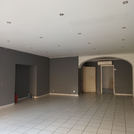  Annonces VAUNAGE : Local / Bureau | NIMES (30900) | 79 m2 | 919 &euro; 