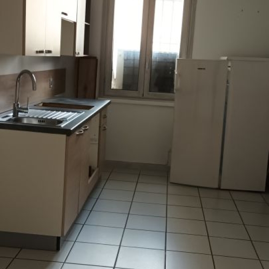  Annonces VAUNAGE : Local / Bureau | NIMES (30900) | 79 m2 | 919 &euro; 