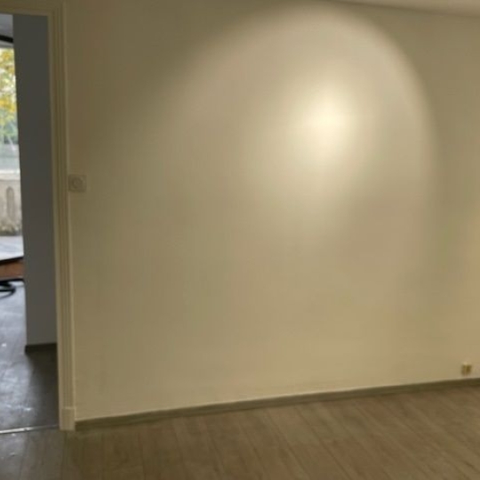  Annonces VAUNAGE : Local / Bureau | NIMES (30900) | 45 m2 | 803 &euro; 