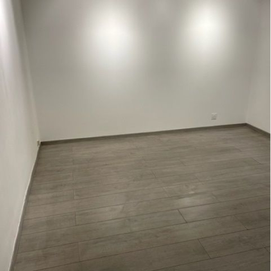  Annonces VAUNAGE : Local / Bureau | NIMES (30900) | 45 m2 | 803 &euro; 
