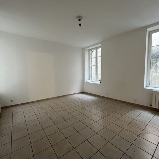  Annonces VAUNAGE : Appartement | NIMES (30900) | 41 m2 | 407 &euro; 