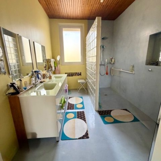  Annonces VAUNAGE : Maison / Villa | LUNEL (34400) | 291 m2 | 650 000 &euro; 