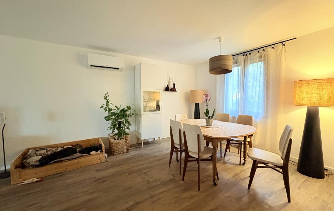 AIGUES-VIVES IMMO : Maison / Villa | GALLARGUES-LE-MONTUEUX (30660) | 75 m2 | 1 580 € 