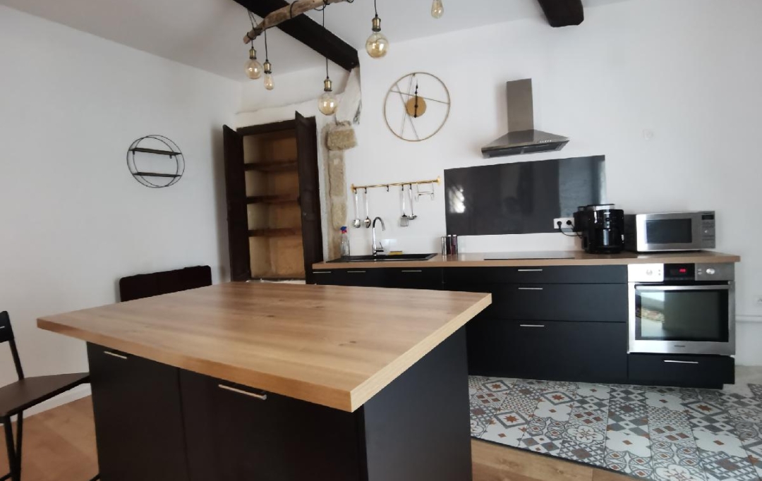 AIGUES-VIVES IMMO : Maison / Villa | GALLARGUES-LE-MONTUEUX (30660) | 82 m2 | 870 &euro; 