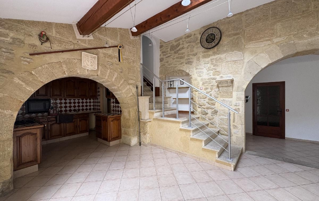 AIGUES-VIVES IMMO : Maison / Villa | AIGUES-VIVES (30670) | 81 m2 | 915 &euro; 