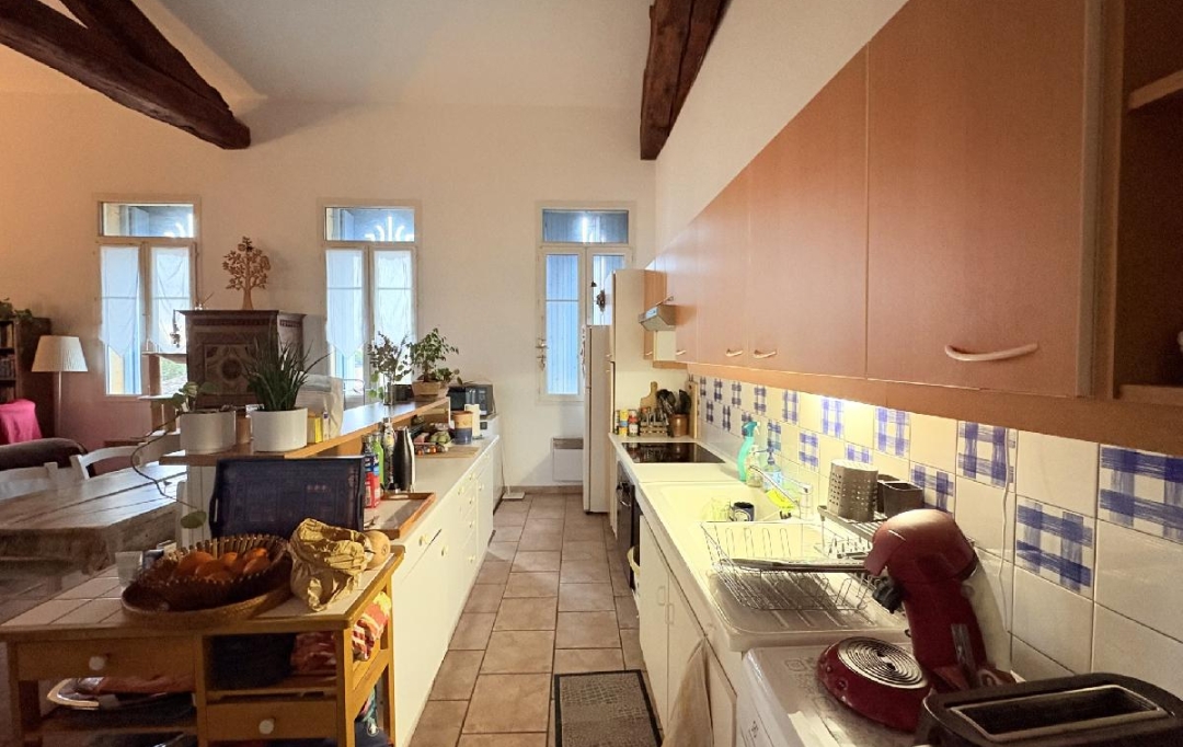 AIGUES-VIVES IMMO : Appartement | GALLARGUES-LE-MONTUEUX (30660) | 93 m2 | 845 &euro; 
