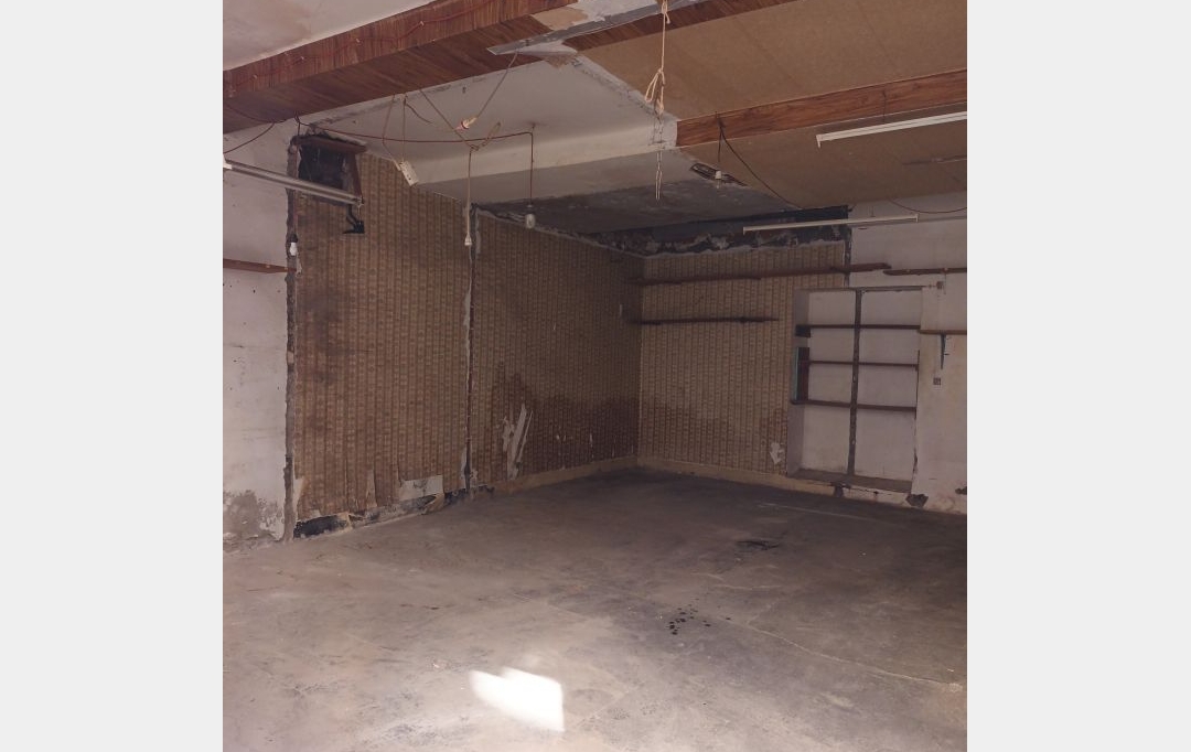 Annonces VAUNAGE : Local / Bureau | NIMES (30900) | 20 m2 | 220 &euro; 