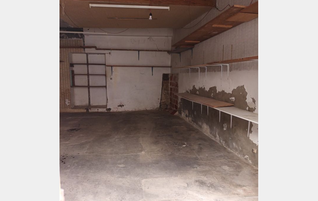 Annonces VAUNAGE : Local / Bureau | NIMES (30900) | 20 m2 | 220 &euro; 