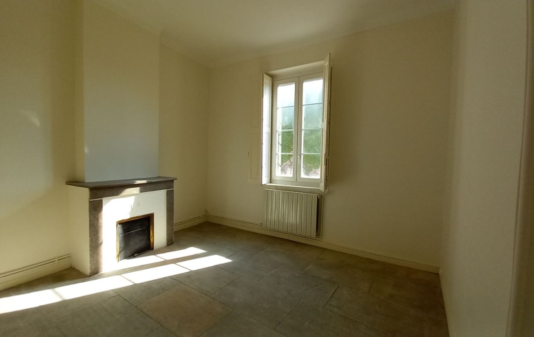 Annonces VAUNAGE : Appartement | NIMES (30900) | 107 m2 | 930 &euro; 