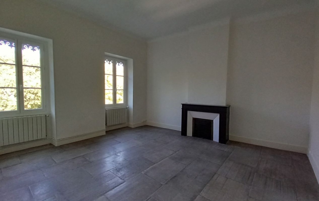 Annonces VAUNAGE : Appartement | NIMES (30900) | 107 m2 | 930 &euro; 