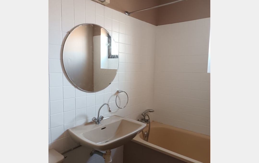 Annonces VAUNAGE : Appartement | NIMES (30900) | 37 m2 | 526 &euro; 