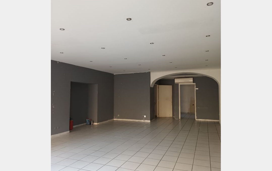 Annonces VAUNAGE : Local / Bureau | NIMES (30900) | 79 m2 | 919 &euro; 