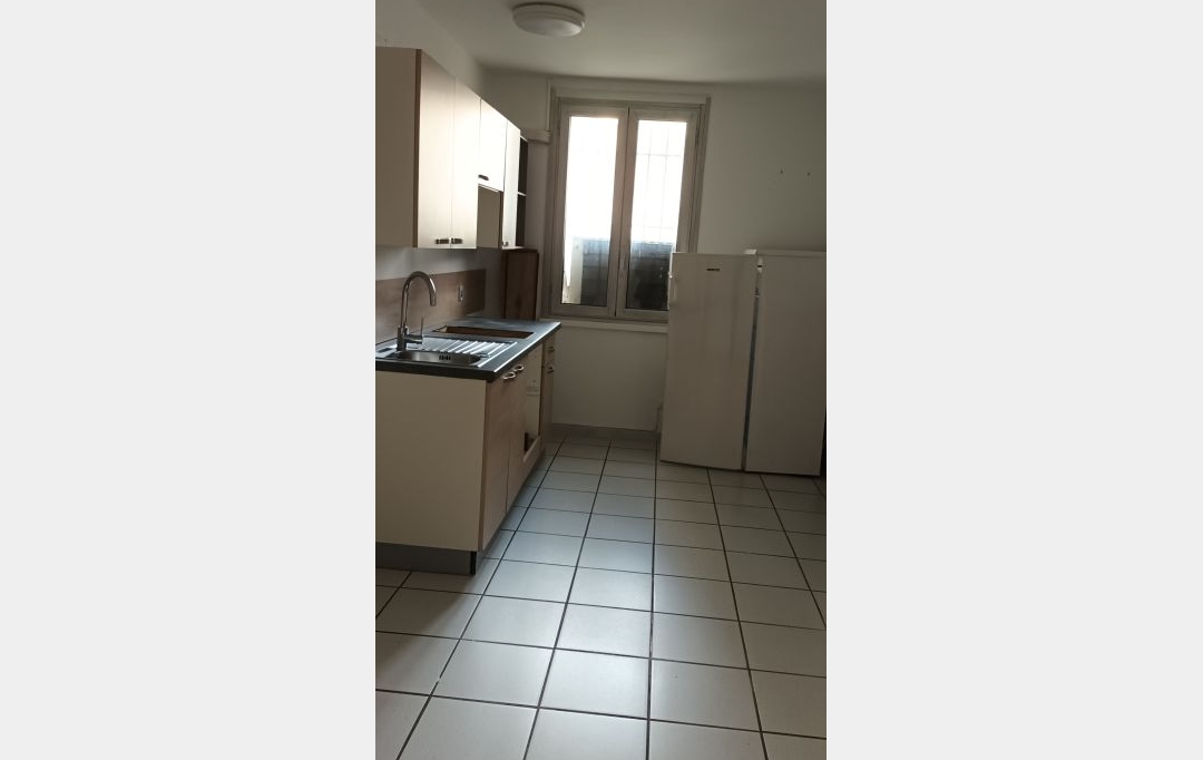 Annonces VAUNAGE : Local / Bureau | NIMES (30900) | 79 m2 | 919 &euro; 