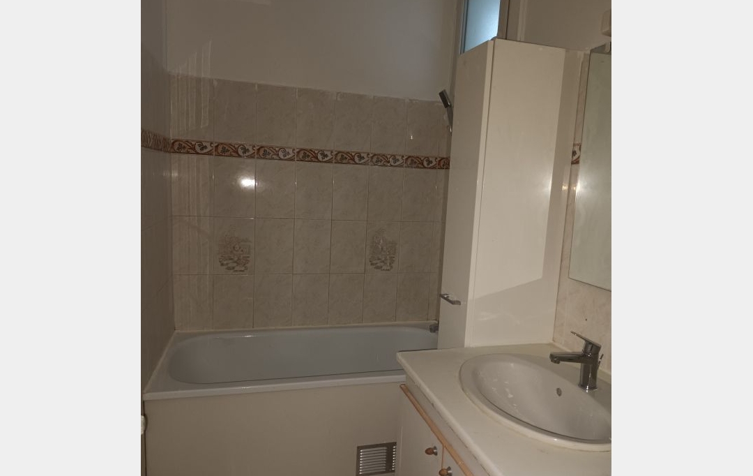 Annonces VAUNAGE : Appartement | NIMES (30900) | 64 m2 | 651 &euro; 