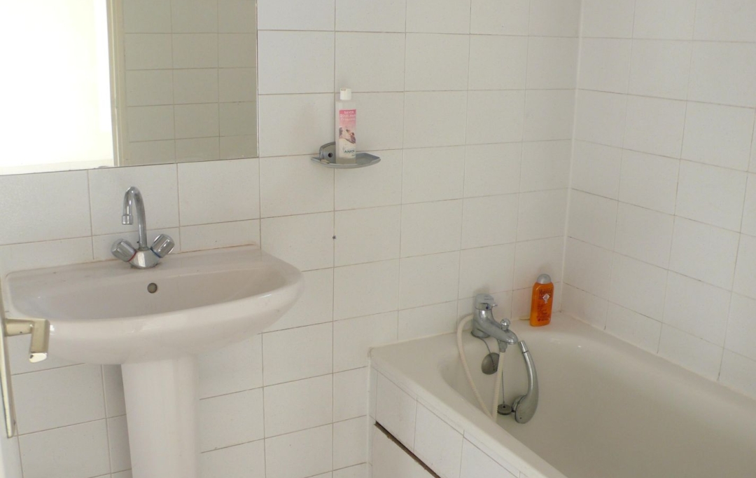 Annonces VAUNAGE : Appartement | NIMES (30900) | 20 m2 | 407 &euro; 