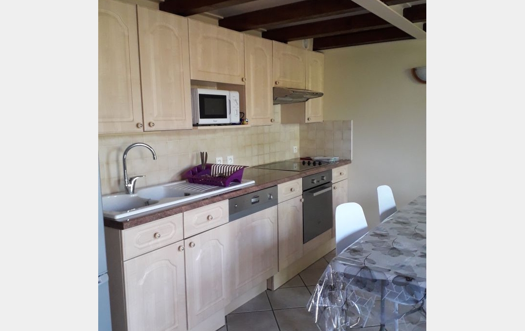 Annonces VAUNAGE : Maison / Villa | MILHAUD (30540) | 50 m2 | 852 &euro; 