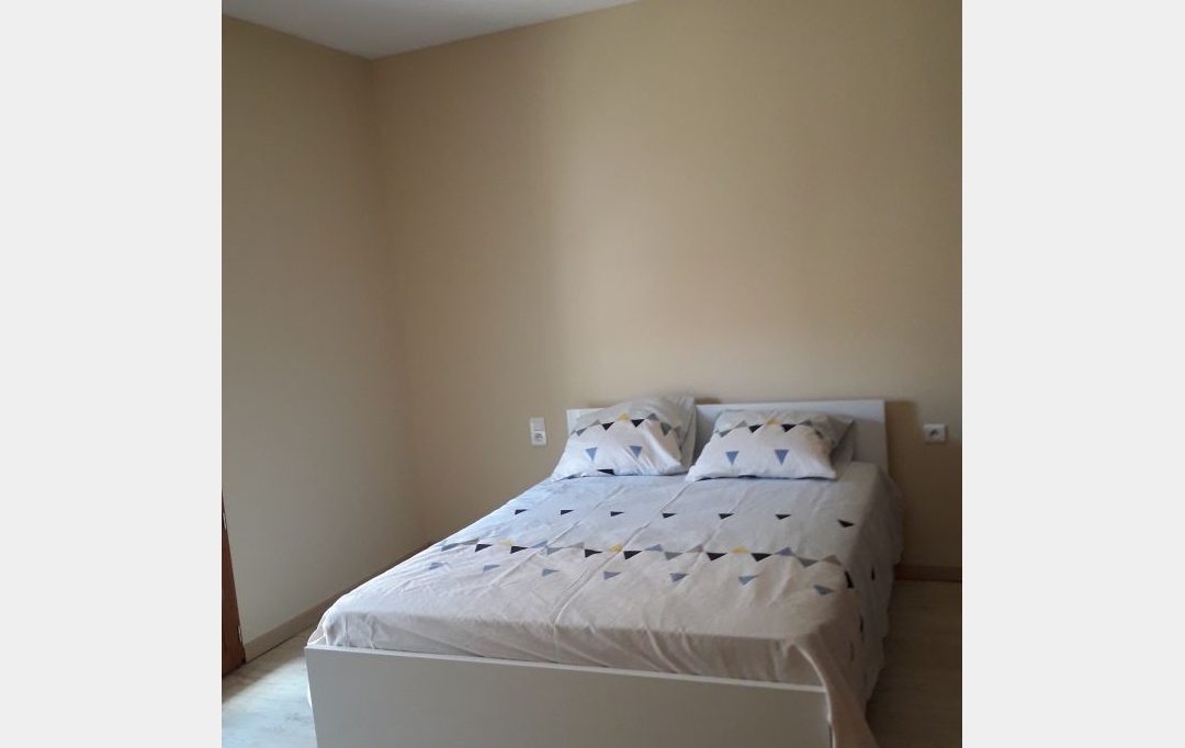 Annonces VAUNAGE : Maison / Villa | MILHAUD (30540) | 50 m2 | 852 &euro; 