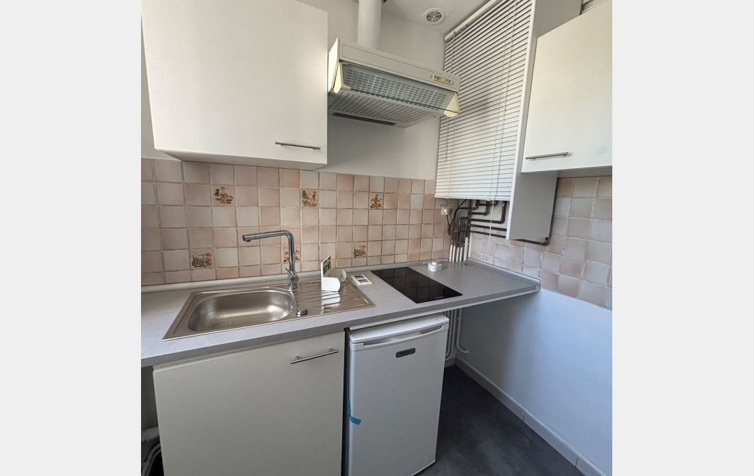 Annonces VAUNAGE : Appartement | NIMES (30900) | 37 m2 | 385 &euro; 
