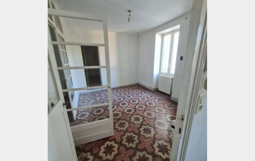 Annonces VAUNAGE : Appartement | NIMES (30900) | 37 m2 | 385 &euro; 