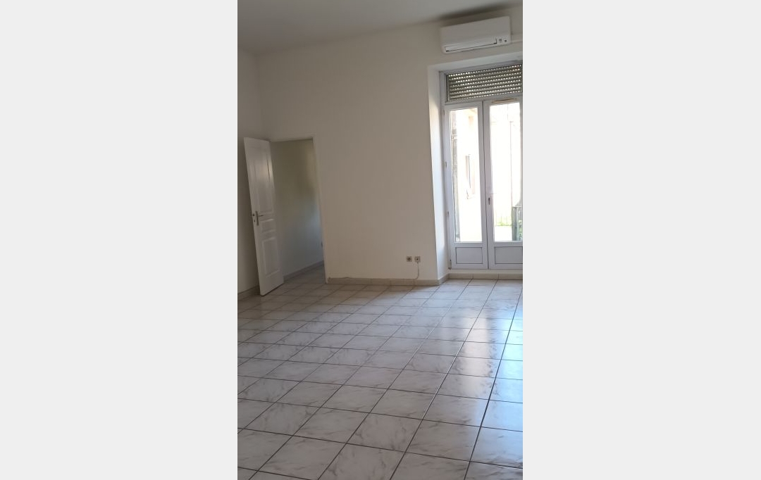 Annonces VAUNAGE : Appartement | NIMES (30900) | 122 m2 | 1 230 &euro; 