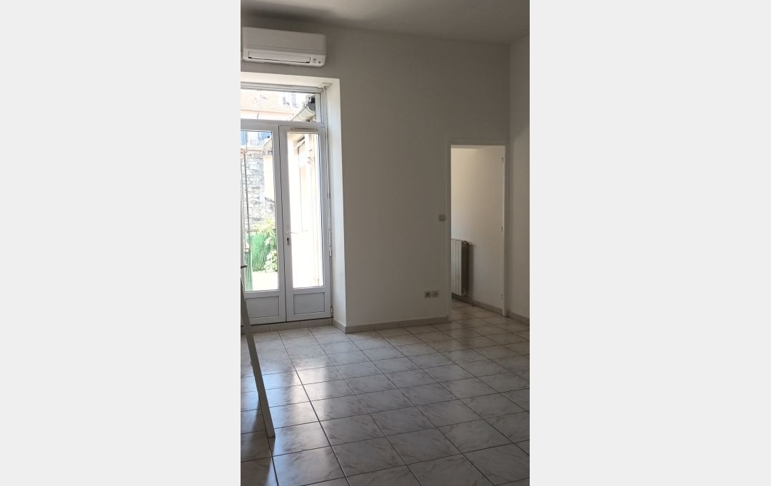 Annonces VAUNAGE : Appartement | NIMES (30900) | 122 m2 | 1 230 &euro; 