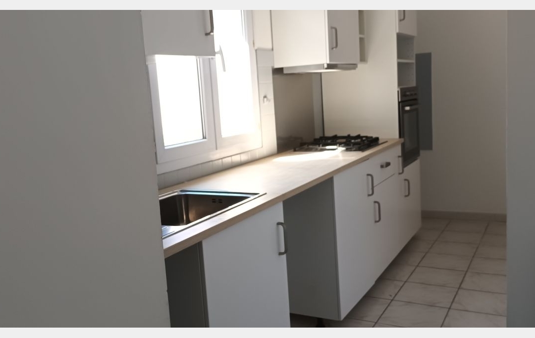 Annonces VAUNAGE : Appartement | NIMES (30900) | 122 m2 | 1 230 &euro; 