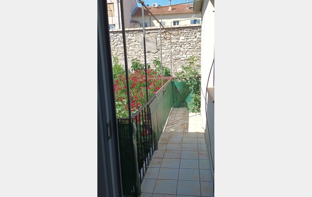 Annonces VAUNAGE : Appartement | NIMES (30900) | 122 m2 | 1 230 &euro; 
