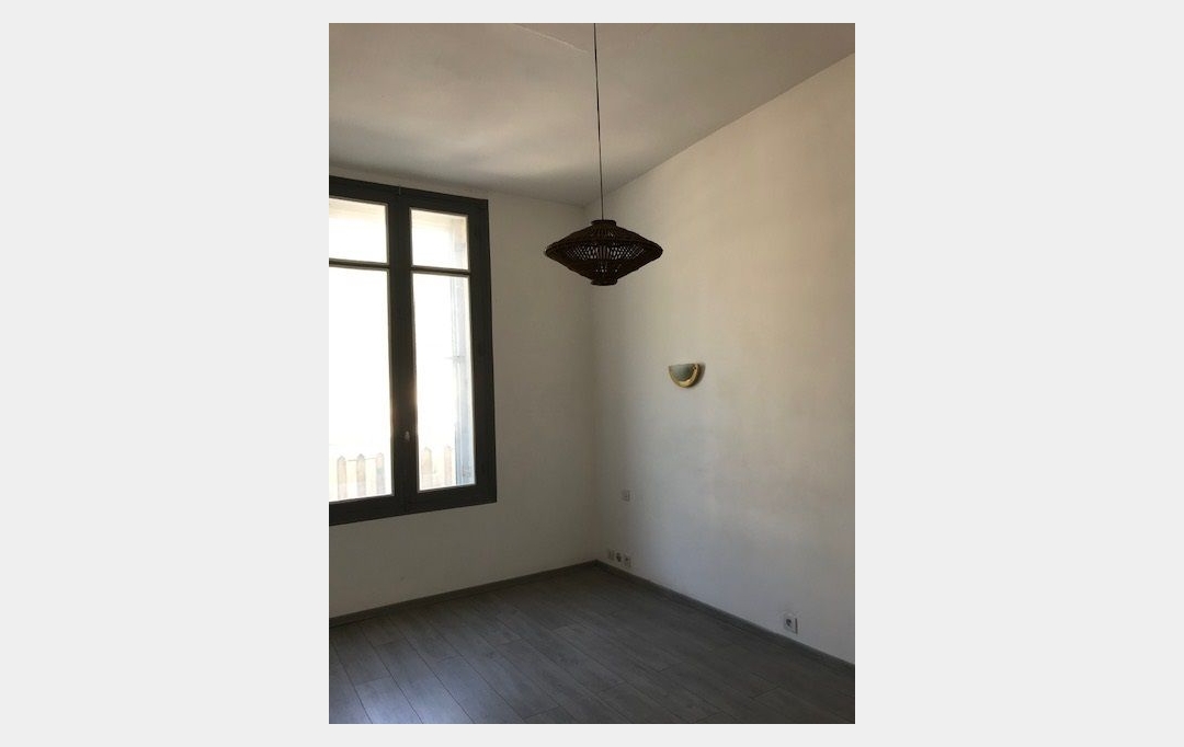 Annonces VAUNAGE : Local / Bureau | NIMES (30900) | 45 m2 | 803 &euro; 