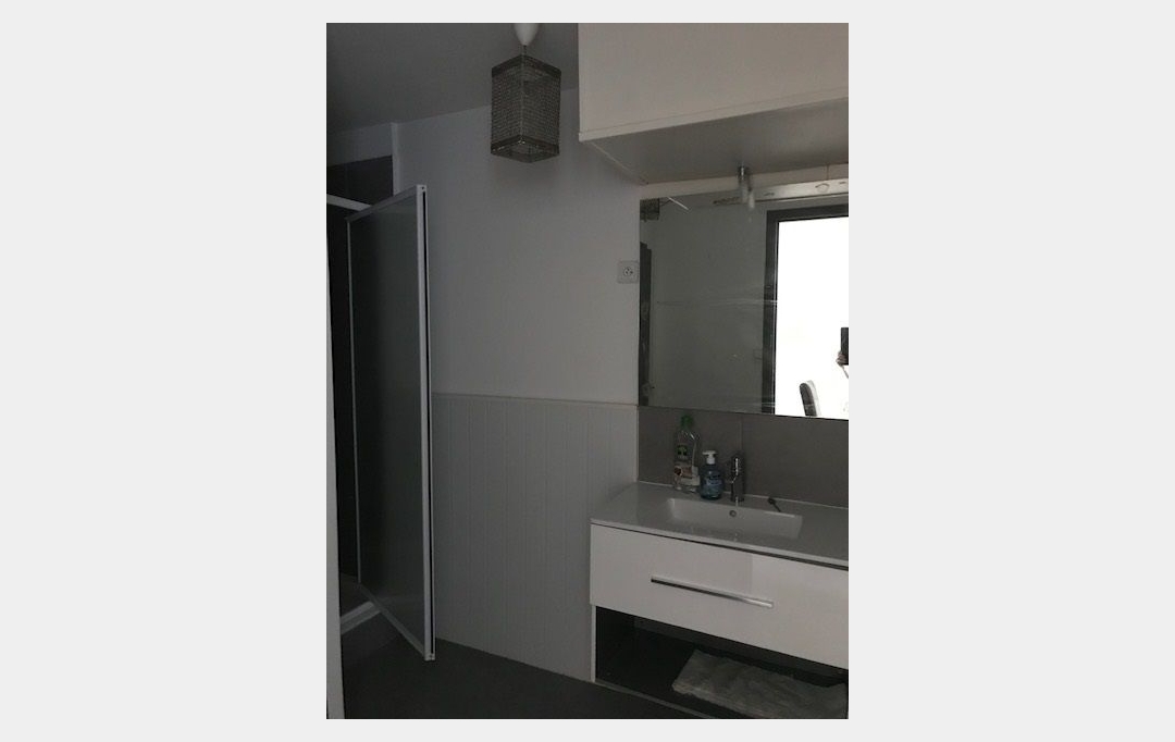 Annonces VAUNAGE : Local / Bureau | NIMES (30900) | 45 m2 | 803 &euro; 