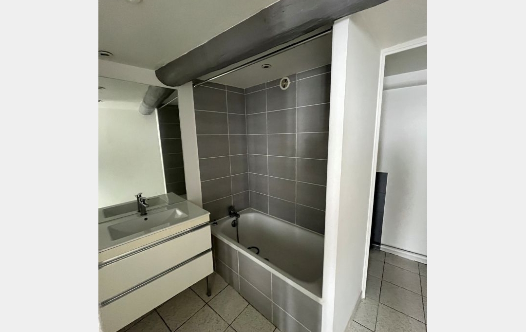 Annonces VAUNAGE : Appartement | NIMES (30900) | 51 m2 | 585 &euro; 
