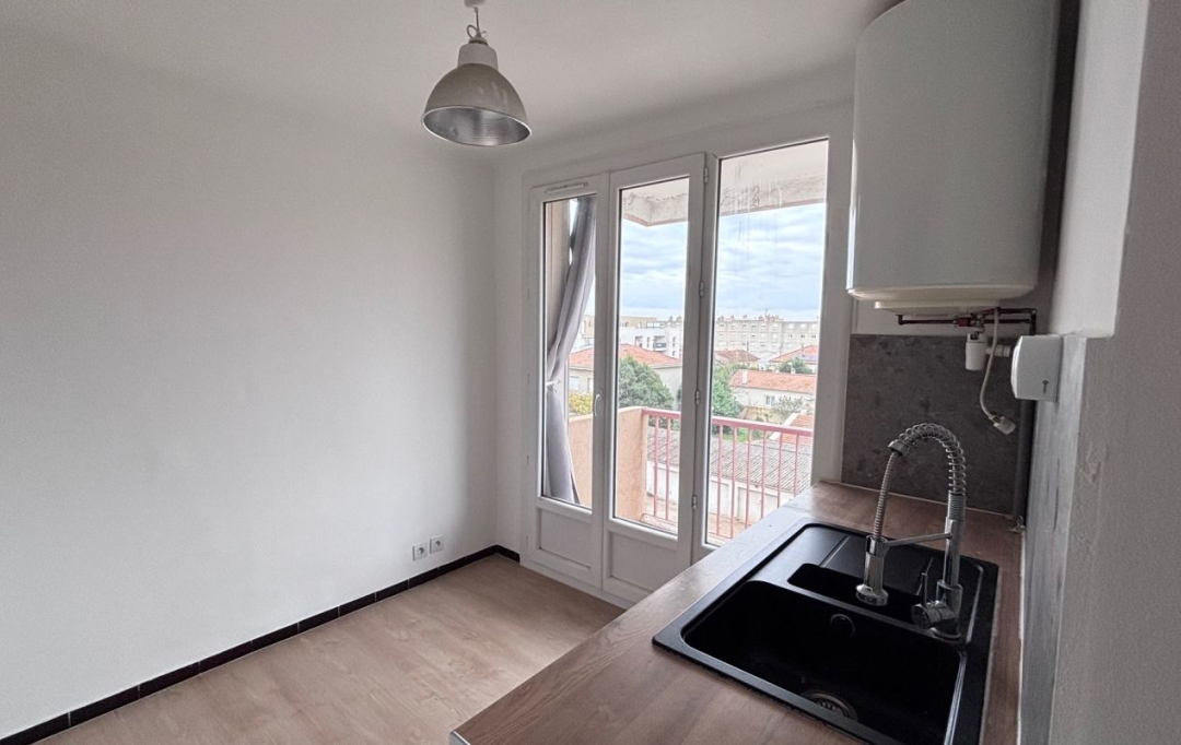 Annonces VAUNAGE : Appartement | NIMES (30900) | 54 m2 | 130 000 &euro; 