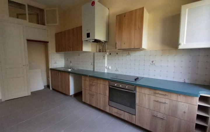  Annonces VAUNAGE Appartement | NIMES (30900) | 107 m2 | 930 € 