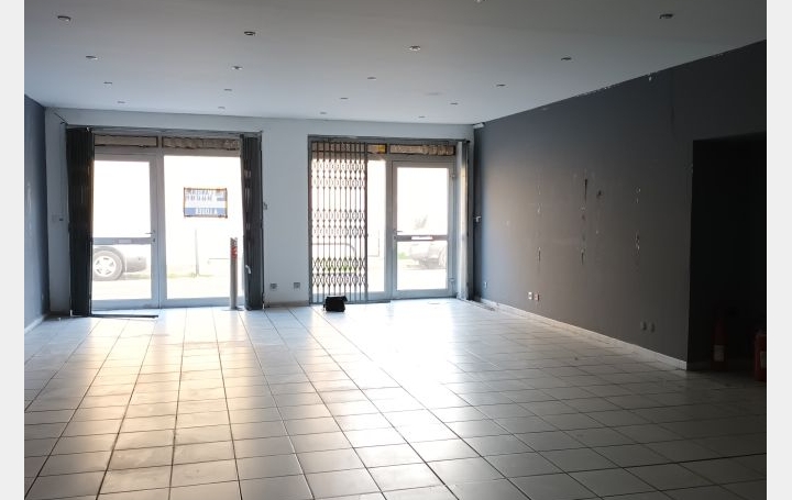  Annonces VAUNAGE Local / Bureau | NIMES (30900) | 79 m2 | 919 € 