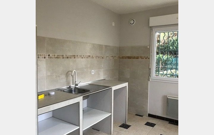  Annonces VAUNAGE Appartement | NIMES (30900) | 68 m2 | 818 € 