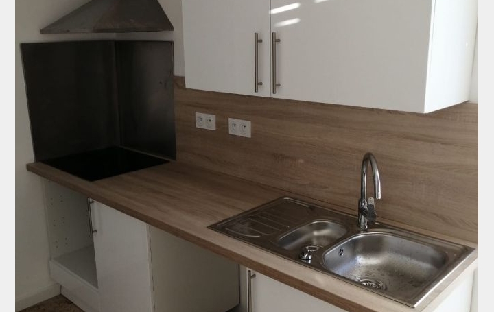  Annonces VAUNAGE Appartement | NIMES (30900) | 64 m2 | 577 € 