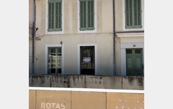  Annonces VAUNAGE Local / Bureau | NIMES (30900) | 45 m2 | 803 € 