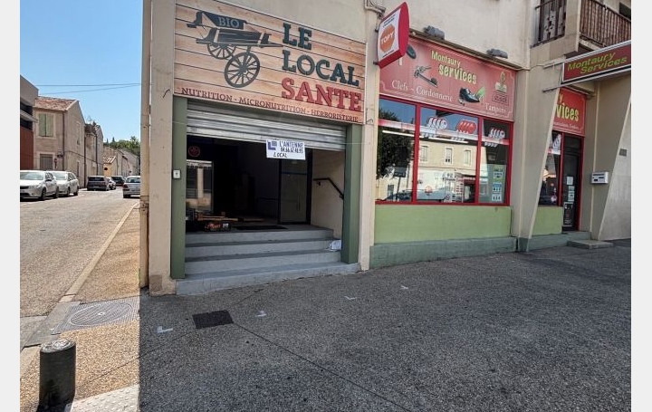 Local commercial   NIMES  276 m2 2 500 € 