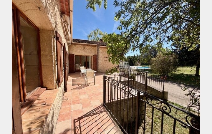 Propriété   LUNEL  150 m2 750 000 € 